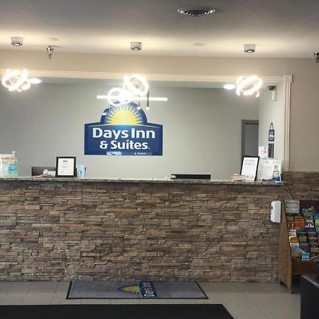 Days Inn & Suites By Wyndham Romeoville Esterno foto