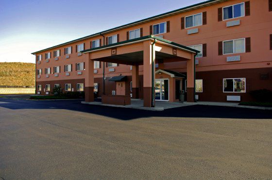 Days Inn & Suites By Wyndham Romeoville Esterno foto